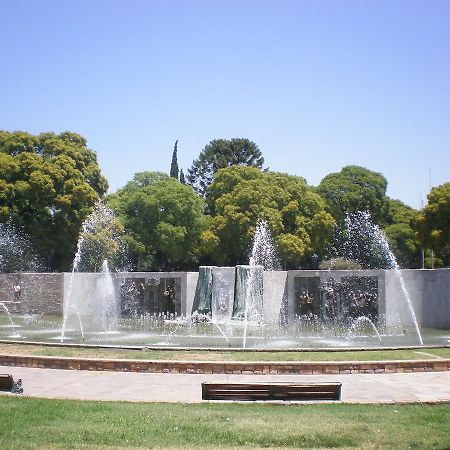 מנדוזה Hotel Zamora מראה חיצוני תמונה