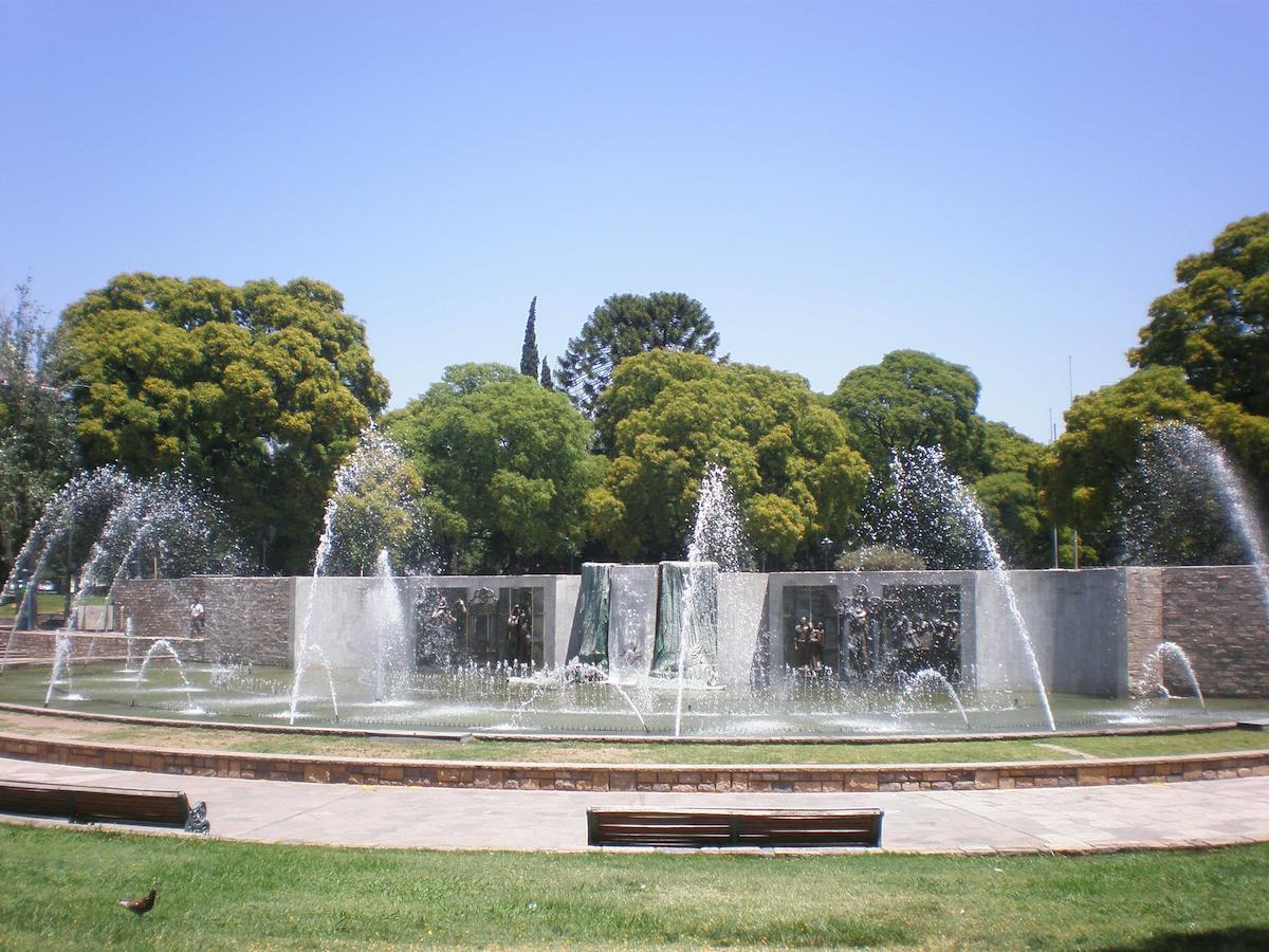 מנדוזה Hotel Zamora מראה חיצוני תמונה