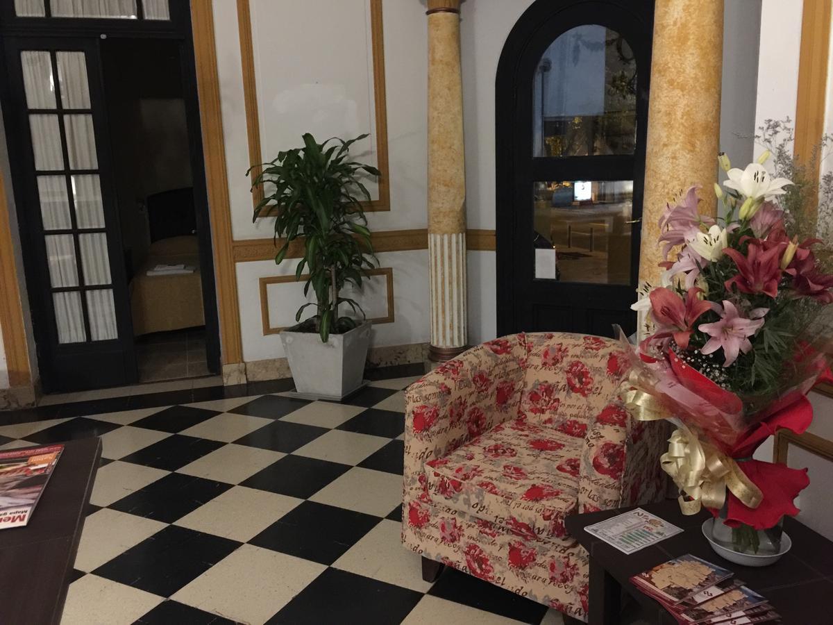 מנדוזה Hotel Zamora מראה חיצוני תמונה